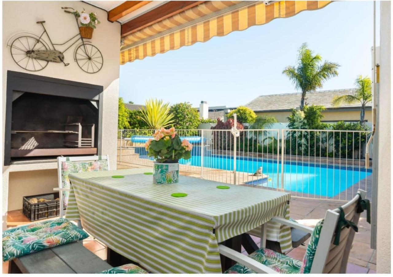 Meerendal Cottage-Affordable Luxury-Private Garden With Pool & Hot Tub Kapstaden Exteriör bild