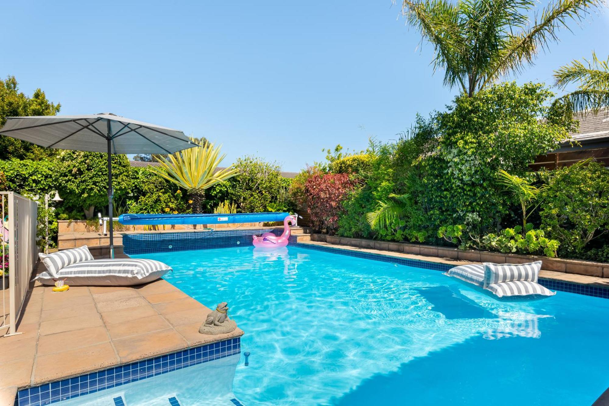 Meerendal Cottage-Affordable Luxury-Private Garden With Pool & Hot Tub Kapstaden Exteriör bild