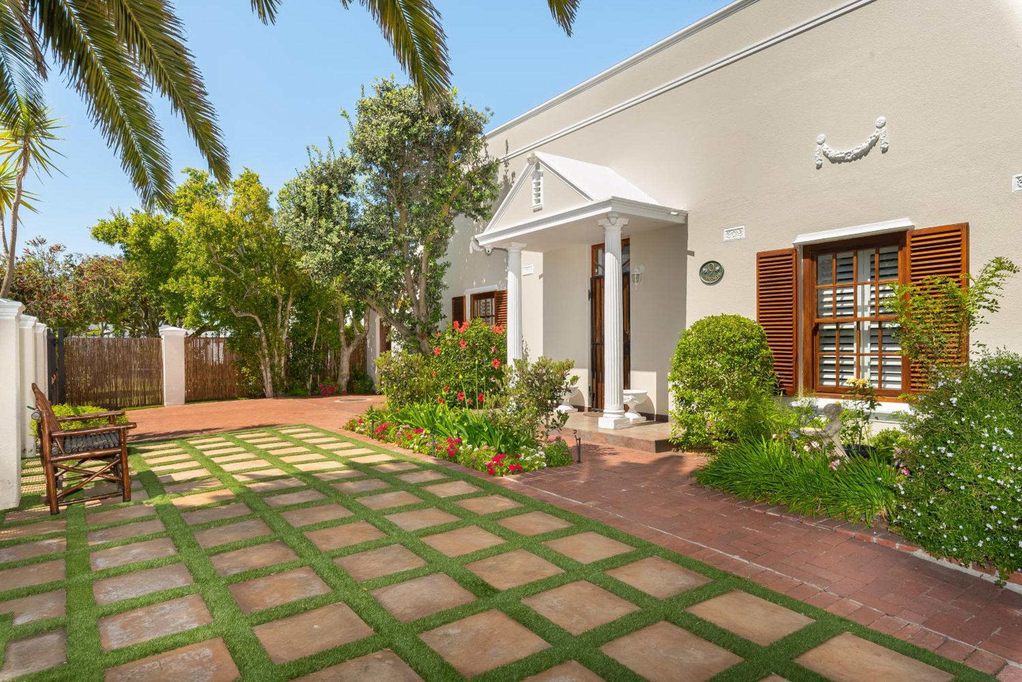 Meerendal Cottage-Affordable Luxury-Private Garden With Pool & Hot Tub Kapstaden Exteriör bild