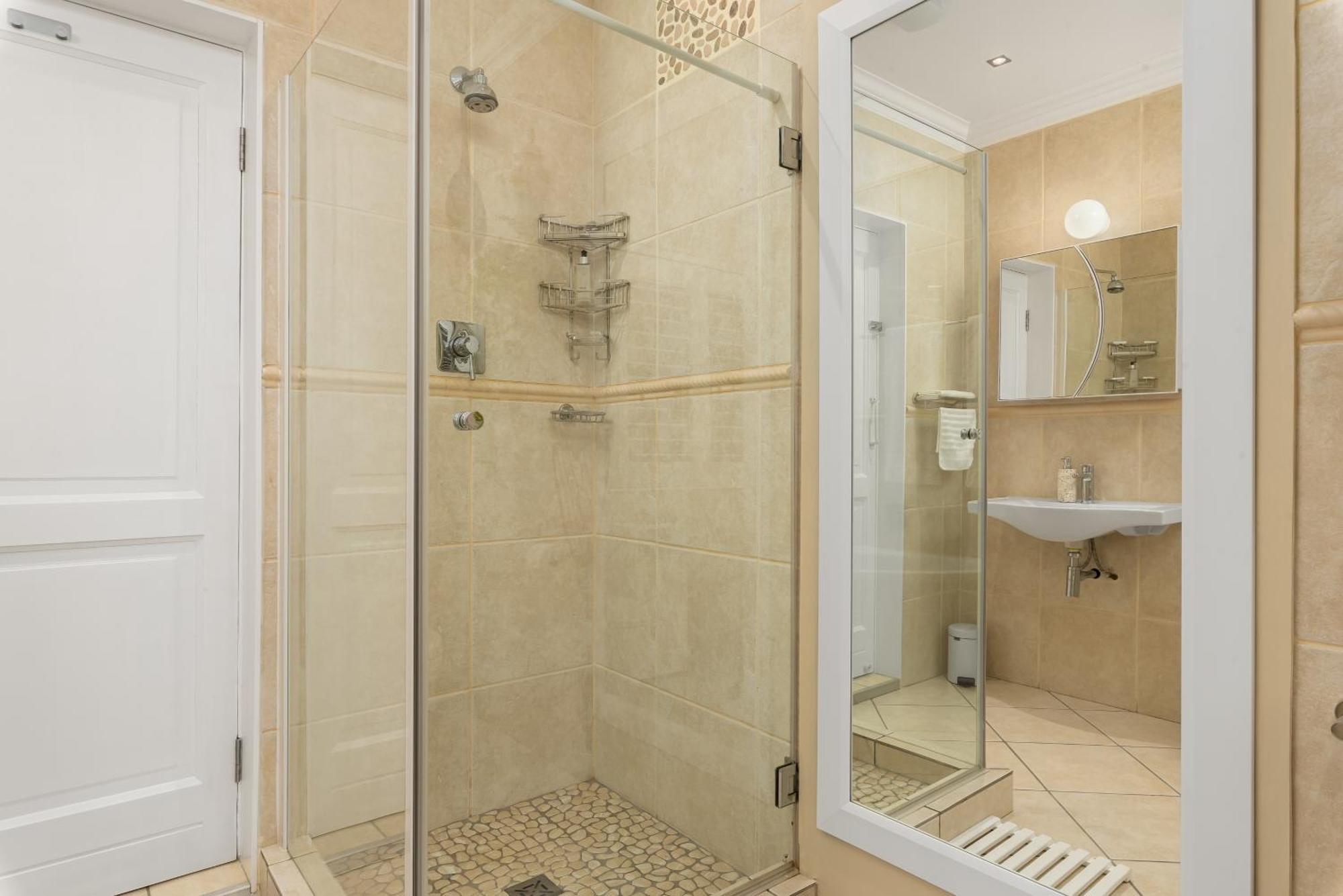 Meerendal Cottage-Affordable Luxury-Private Garden With Pool & Hot Tub Kapstaden Exteriör bild
