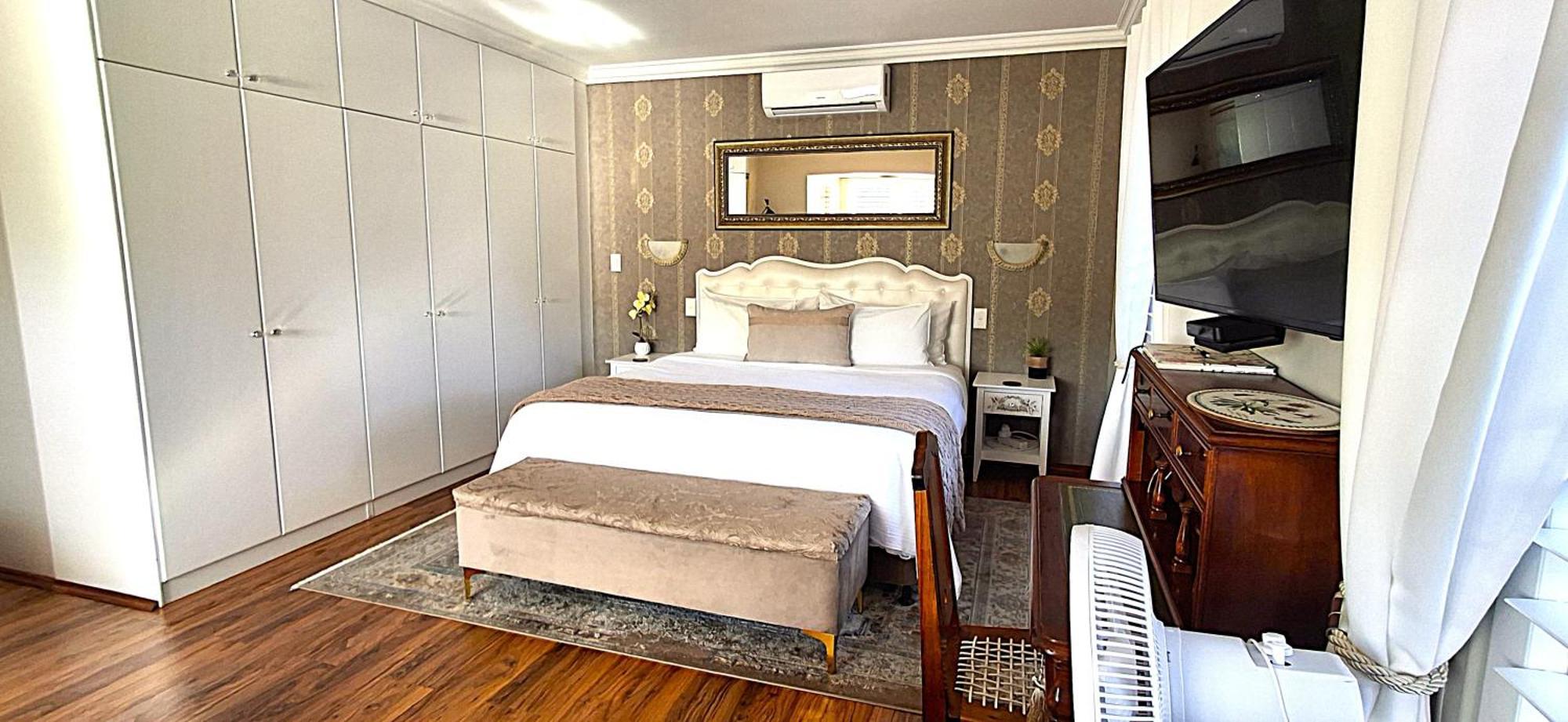 Meerendal Cottage-Affordable Luxury-Private Garden With Pool & Hot Tub Kapstaden Exteriör bild
