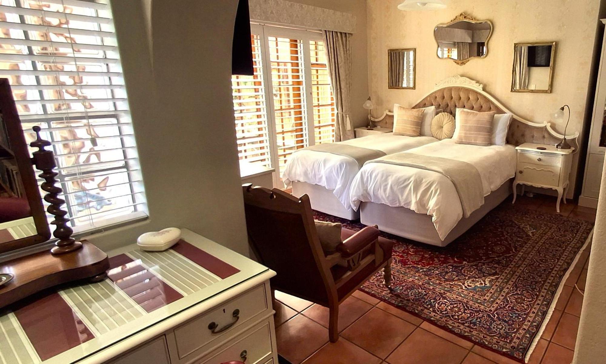 Meerendal Cottage-Affordable Luxury-Private Garden With Pool & Hot Tub Kapstaden Exteriör bild